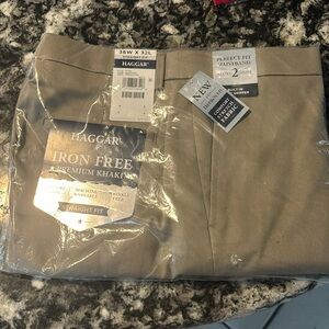 Men’s Haggar Iron Free khaki pants size 36 x 32